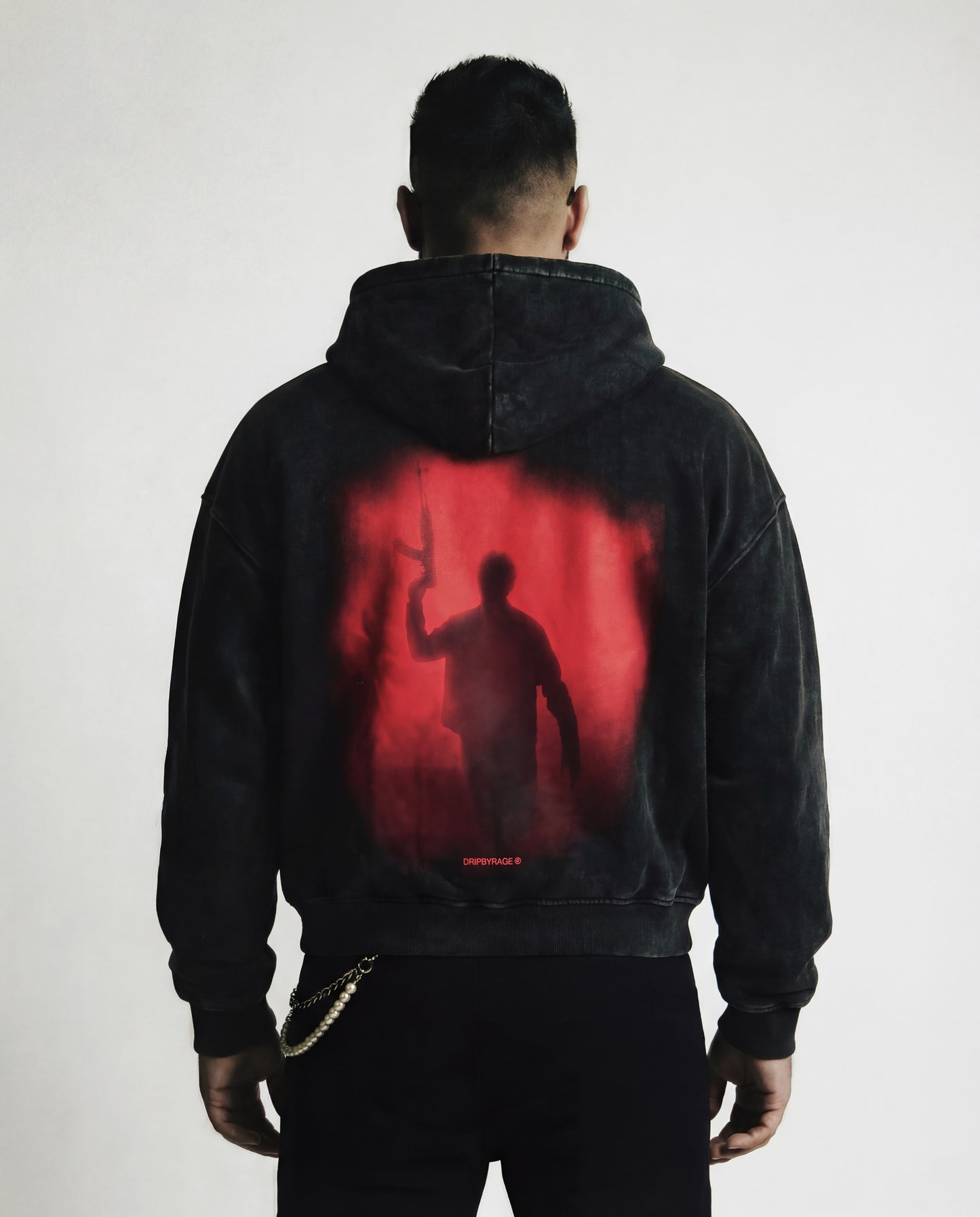 Sweat à capuche oversize délavé noir, édition rouge 47