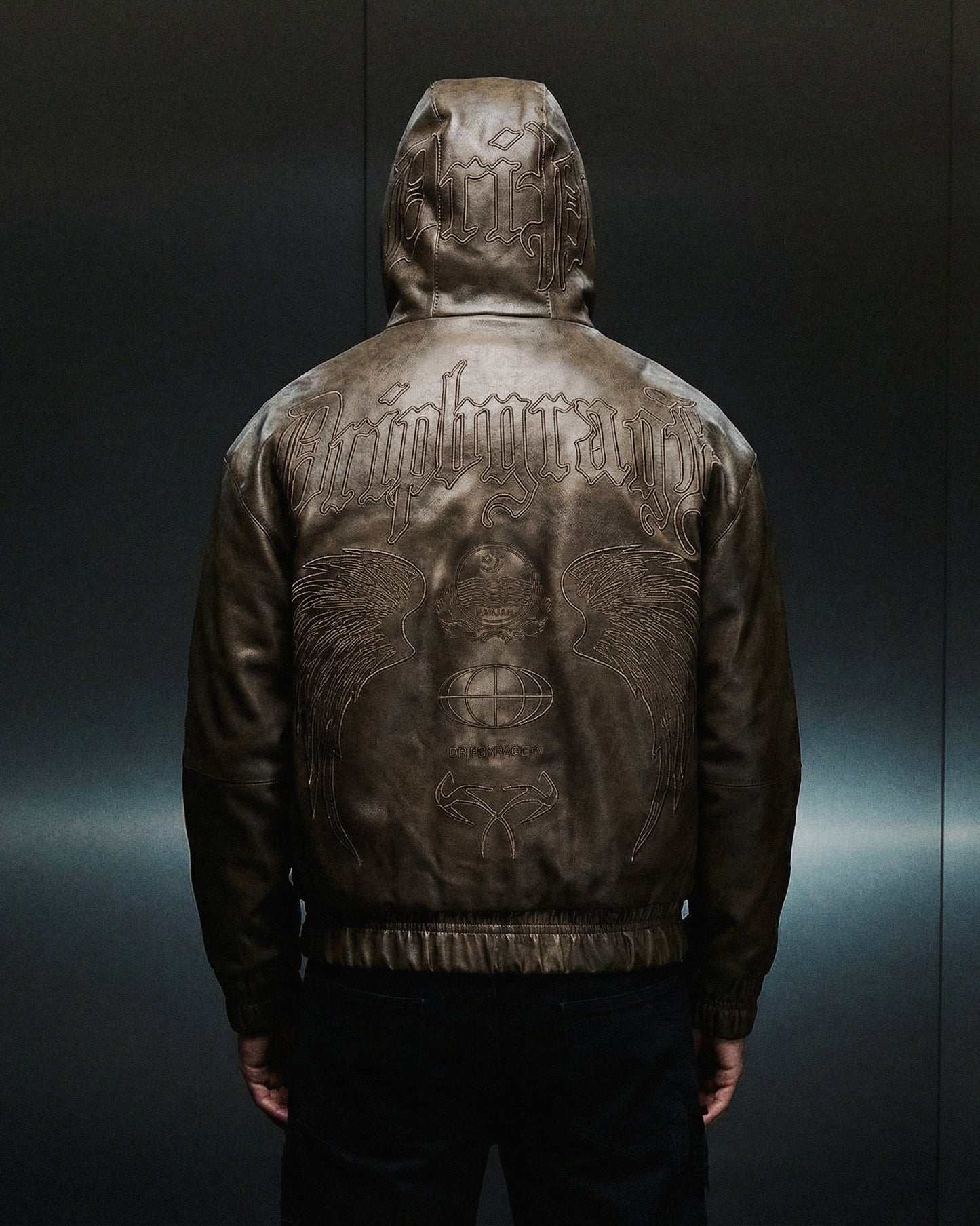 Veste à capuche en cuir délavé couleur moka