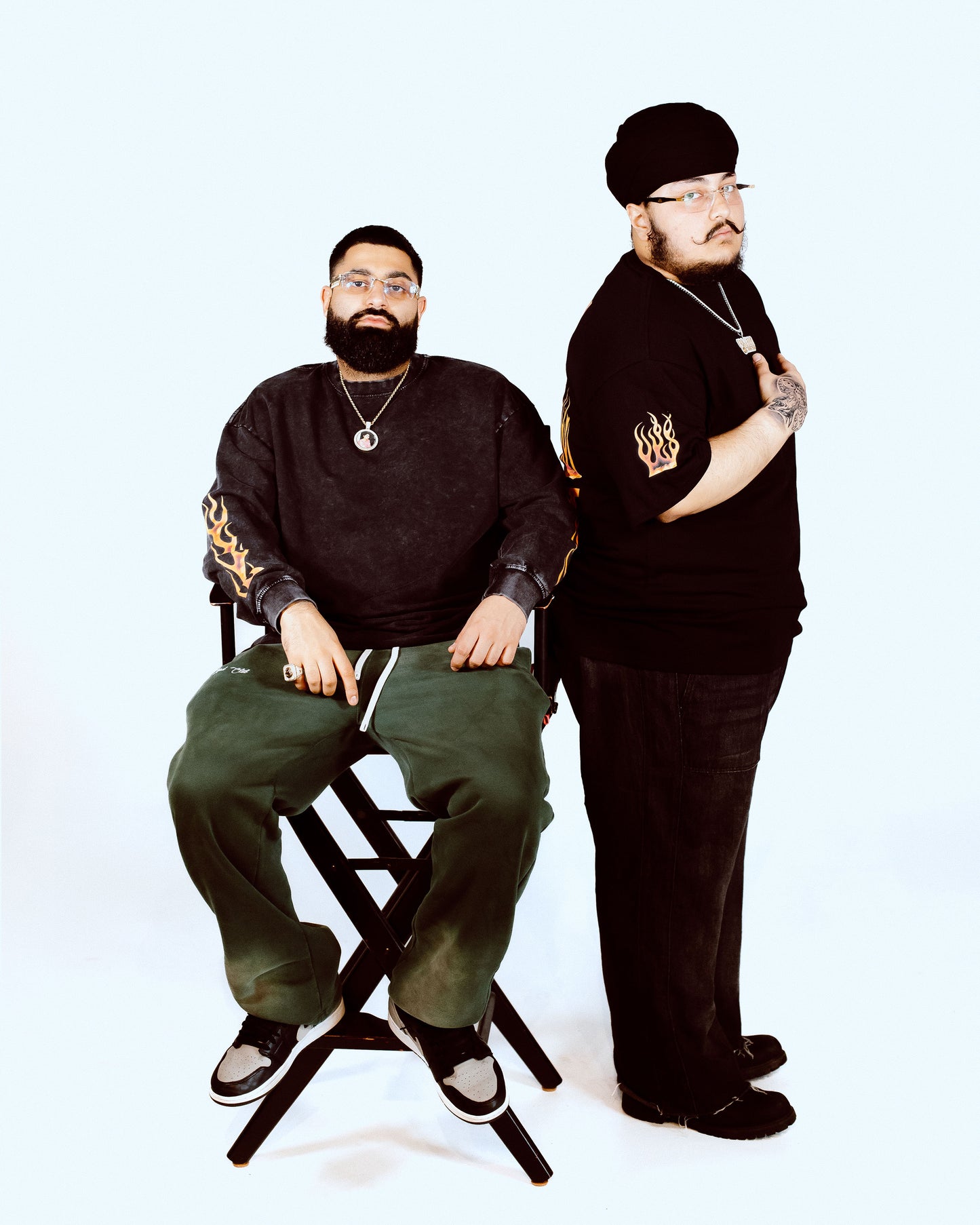 T-shirt à manches longues surdimensionné de style JATT