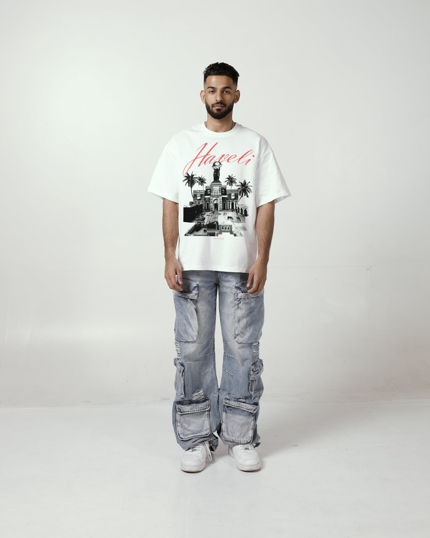 T-SHIRT BLANC « LE MONDE EST À VOUS »