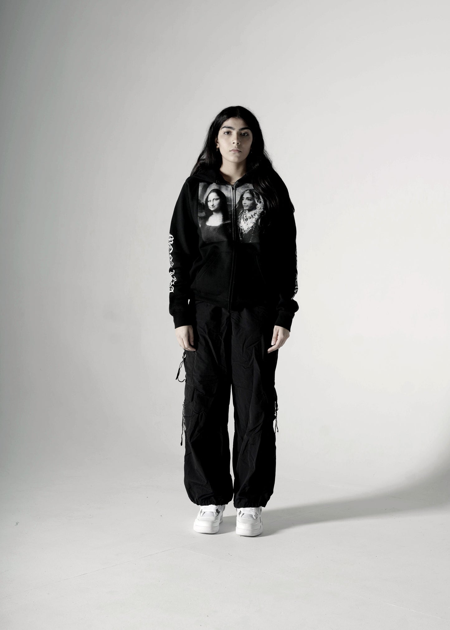 MAHARANI X MONA LISA OVERSIZED FLEECE ZIP-UP HOODIE BLACK