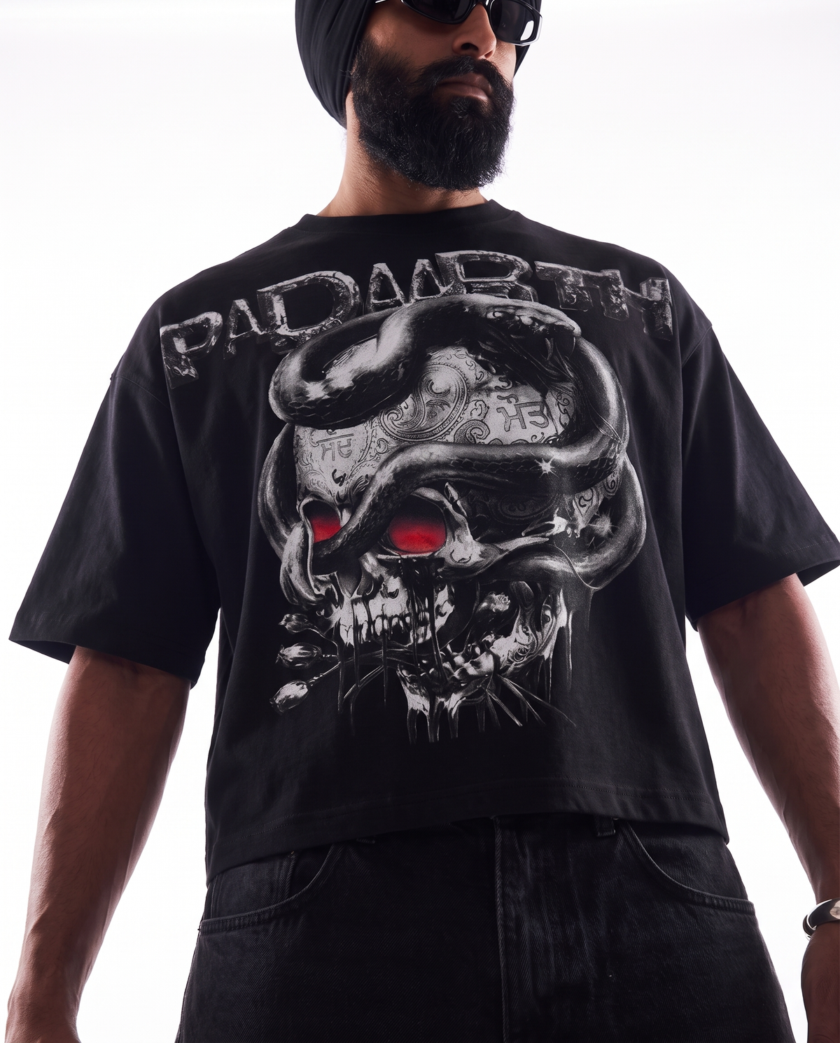 BLACK HEAVEN RED EYE BOXY T-SHIRT